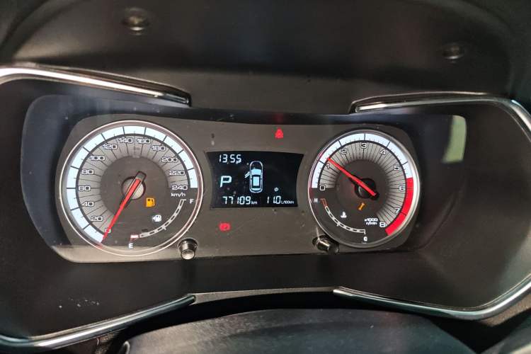 Used Zotye T500 2018 1.5T Automatic Luxury Model Instrument Cluster