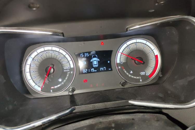 Used Zotye T500 2018 1.5T Automatic Luxury Model Instrument Cluster