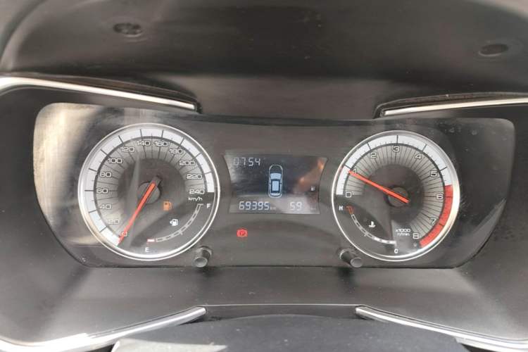 Used Zotye T500 2018 1.5T Manual Luxury Model Instrument Cluster