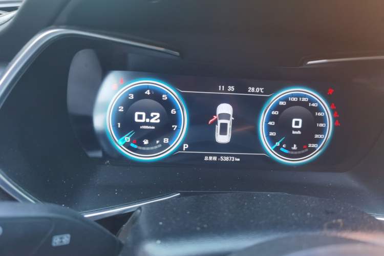 Used Zotye T500 2018 1.5T Automatic Smart Connected Prestige Model Instrument Cluster