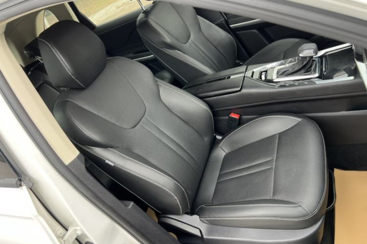 Used Zotye T500 2018 1.5T Automatic Luxury Model Interior 1