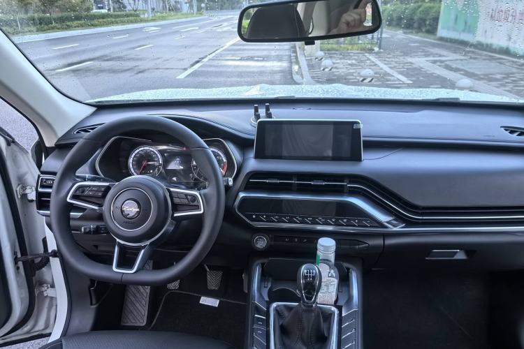 Used Zotye T500 2018 1.5T Manual Luxury Model Interior 1