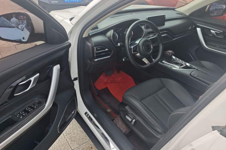 Used Zotye T500 2018 1.5T Automatic Luxury Model Interior 2