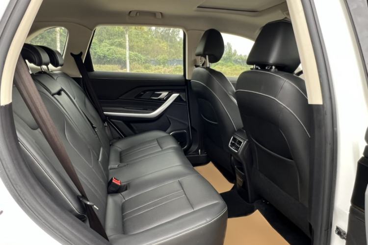 Used Zotye T500 2018 1.5T Automatic Luxury Model Interior 2