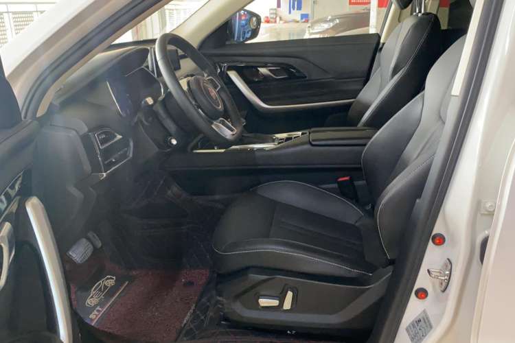 Used Zotye T500 2018 1.5T Automatic Smart Connected Prestige Model Interior 2