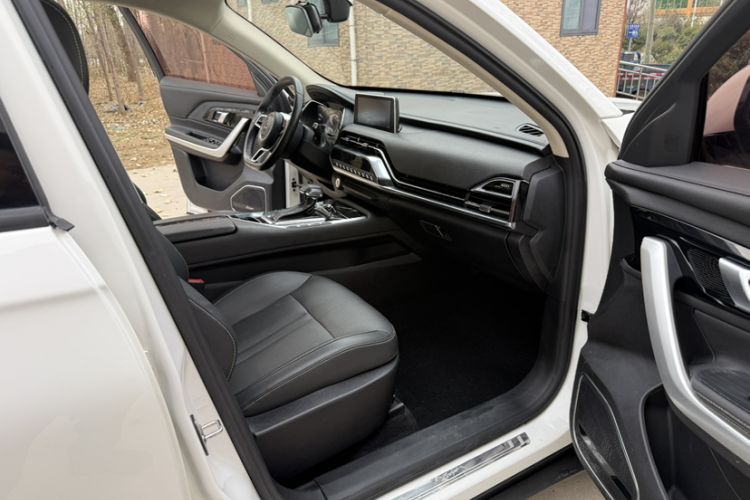 Used Zotye T500 2018 1.5T Automatic Luxury Model Interior 2