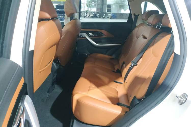 Used Zotye T500 2018 1.5T Automatic Luxury Model Interior 2