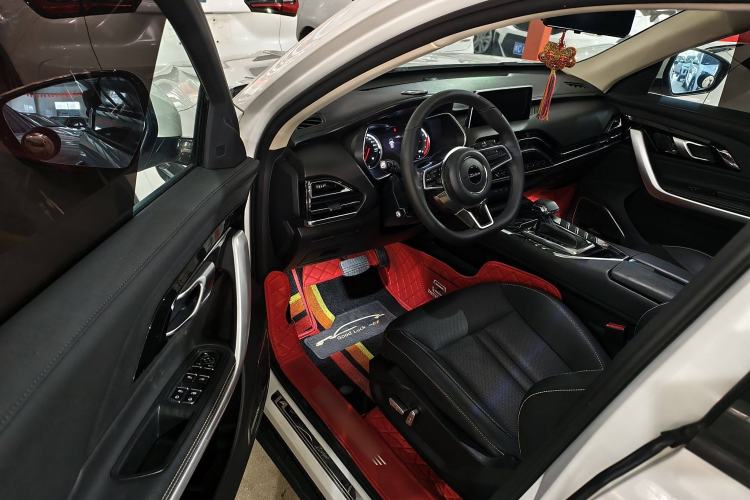 Used Zotye T500 2018 1.5T Automatic Luxury Model Interior 3