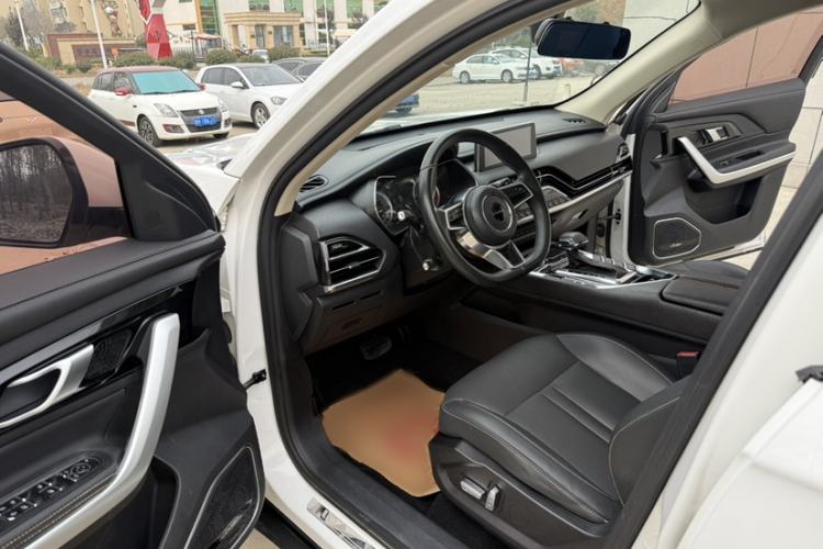 Used Zotye T500 2018 1.5T Automatic Luxury Model Interior 3