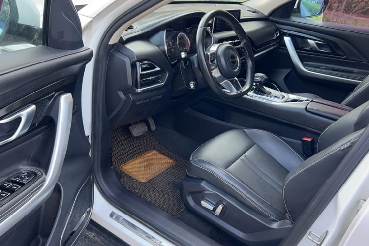 Used Zotye T500 2018 1.5T Automatic Luxury Model Interior 4