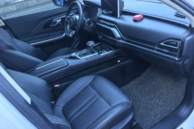Used Zotye T500 2018 1.5T Automatic Smart Connected Prestige Model Interior 4