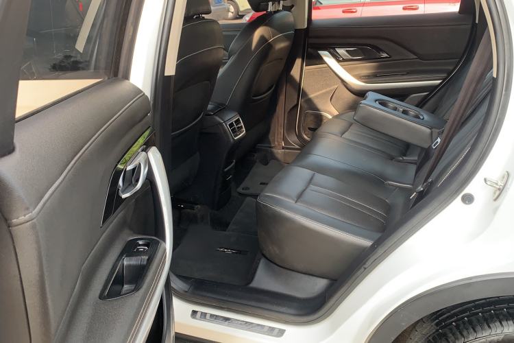 Used Zotye T500 2018 1.5T Manual Luxury Model Interior 5