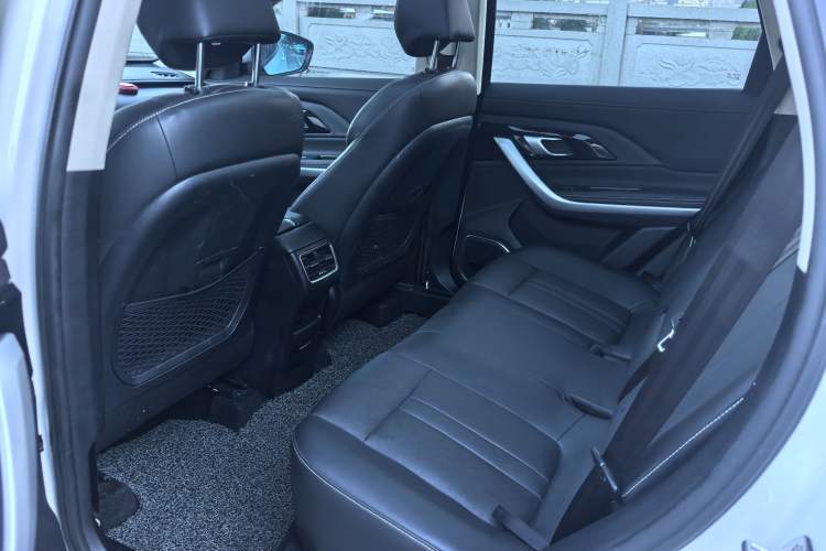 Used Zotye T500 2018 1.5T Automatic Smart Connected Prestige Model Interior 7