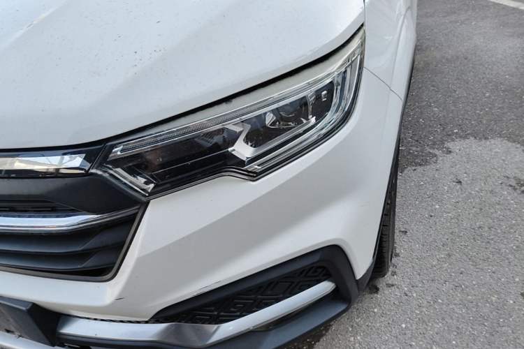 Used Zotye T500 2018 1.5T Automatic Luxury Model Left Front Headlight