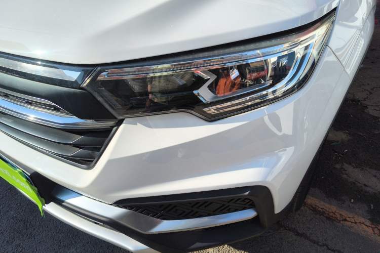 Used Zotye T500 2018 1.5T Manual Luxury Model Left Front Headlight