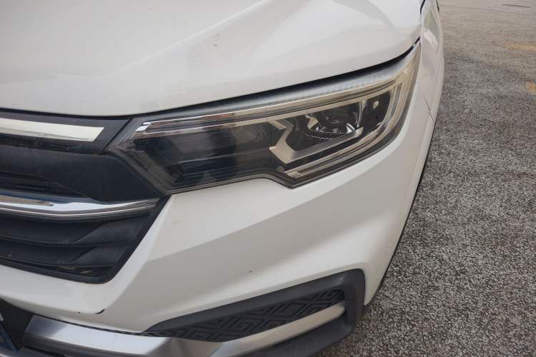 Used Zotye T500 2018 1.5T Automatic Luxury Model Left Front Headlight