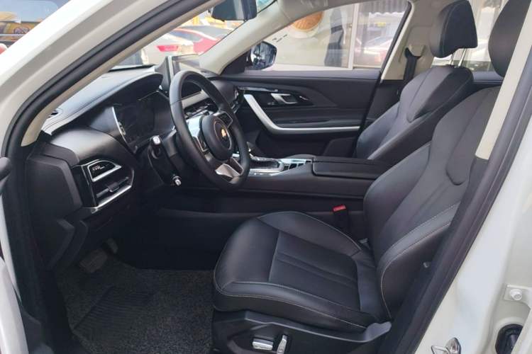 Used Zotye T500 2018 1.5T Automatic Smart Connected Prestige Model Left Front Seat