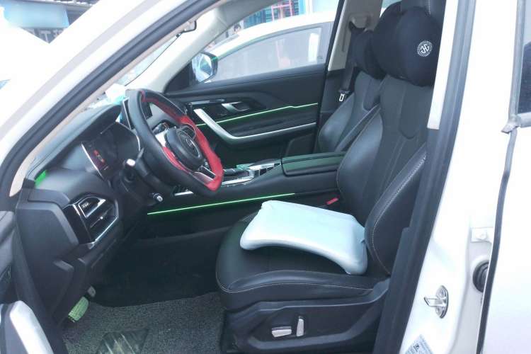 Used Zotye T500 2018 1.5T Automatic Smart Connected Prestige Model Left Front Seat