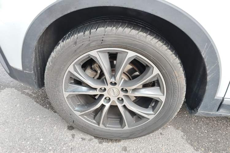 Used Zotye T500 2018 1.5T Automatic Luxury Model Left Front Wheel Hub