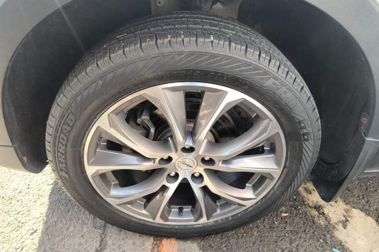Used Zotye T500 2018 1.5T Manual Luxury Model Left Front Wheel Hub