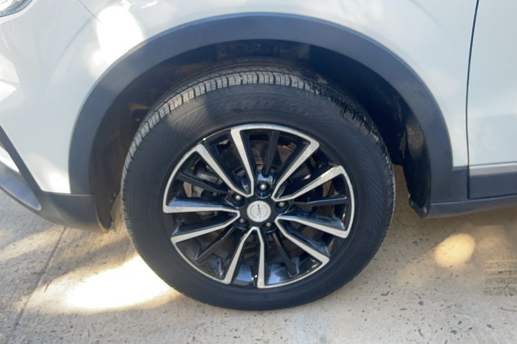 Used Zotye T500 2018 1.5T Manual Luxury Model Left Front Wheel Hub