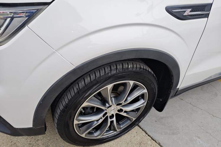 Used Zotye T500 2018 1.5T Automatic Smart Connected Prestige Model Left Front Wheel Hub