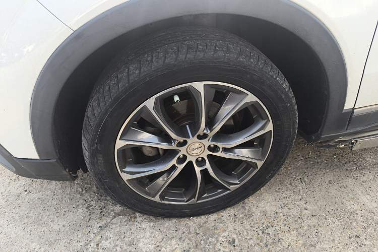 Used Zotye T500 2018 1.5T Manual Luxury Model Left Front Wheel Hub