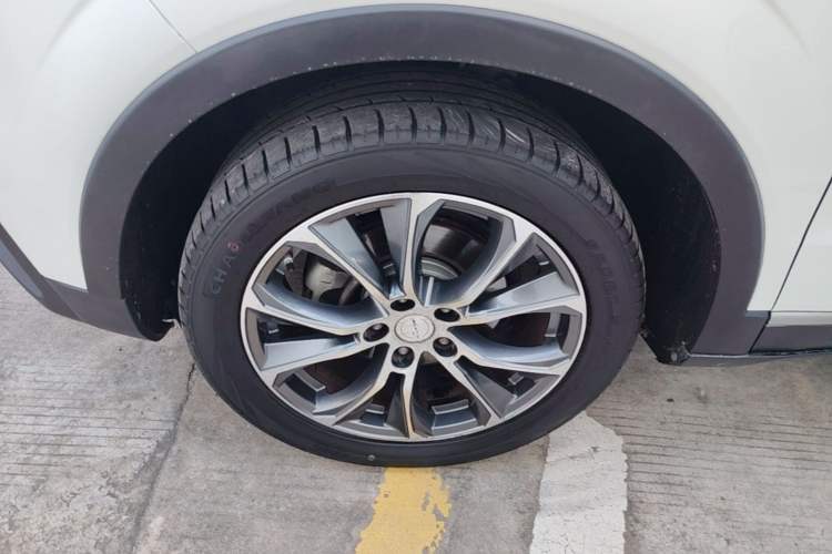 Used Zotye T500 2018 1.5T Automatic Smart Connected Prestige Model Left Front Wheel Hub