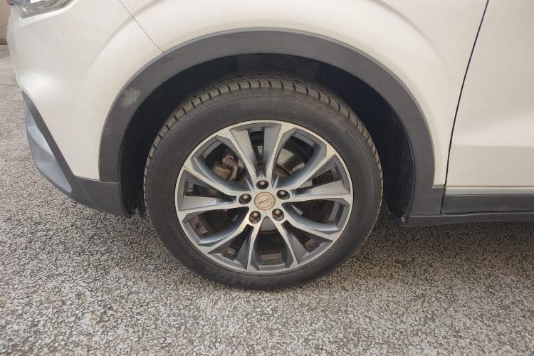Used Zotye T500 2018 1.5T Automatic Luxury Model Left Front Wheel Hub