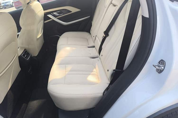 Used Zotye T500 2018 1.5T Manual Luxury Model Left Rear Seat
