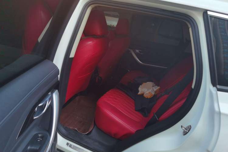 Used Zotye T500 2018 1.5T Automatic Smart Connected Prestige Model Left Rear Seat
