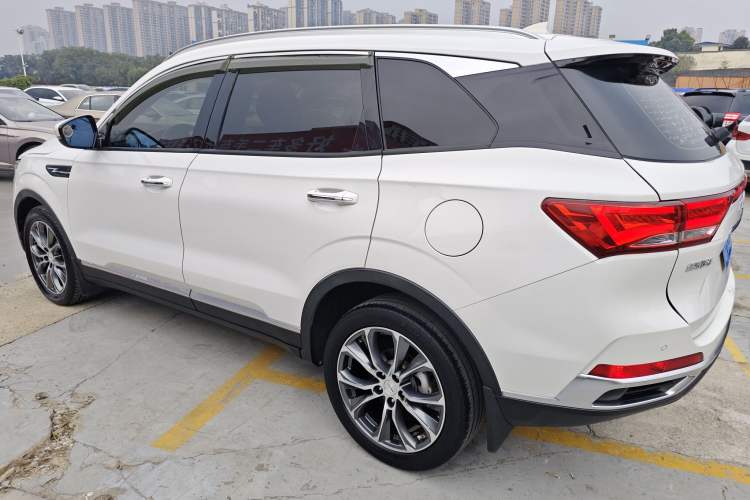 Used Zotye T500 2018 1.5T Automatic Smart Connected Prestige Model Left Side