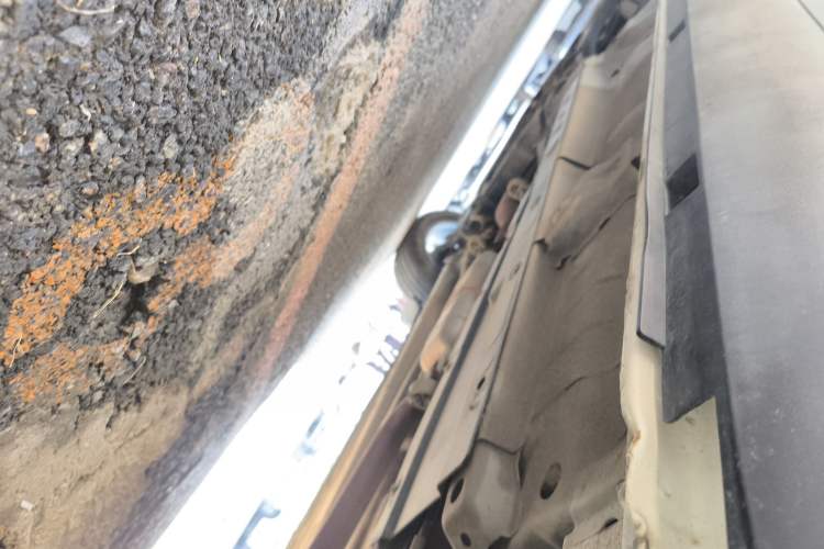 Used Zotye T500 2018 1.5T Manual Luxury Model Left Side Sill