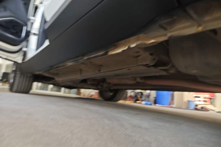 Used Zotye T500 2018 1.5T Automatic Luxury Model Left Side Sill