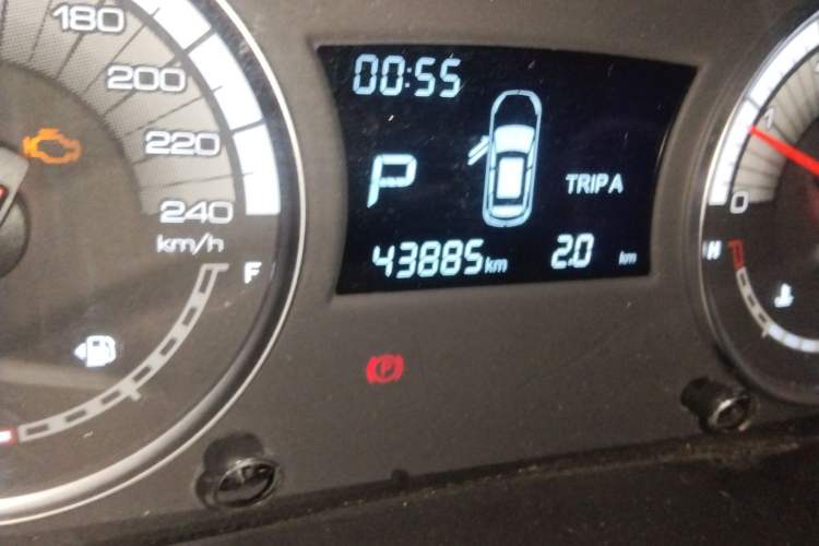 Used Zotye T500 2018 1.5T Automatic Luxury Model Odometer Close Up