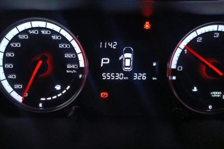 Used Zotye T500 2018 1.5T Automatic Luxury Model Odometer Close Up