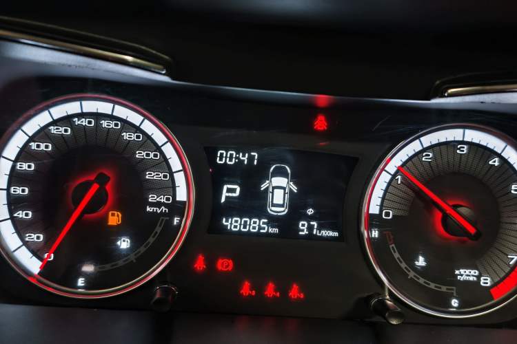 Used Zotye T500 2018 1.5T Automatic Luxury Model Odometer Close Up