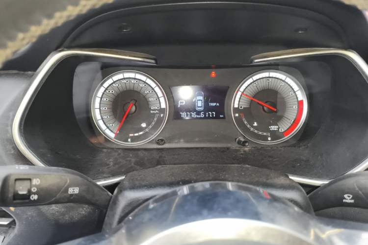 Used Zotye T500 2018 1.5T Automatic Luxury Model Odometer Close Up