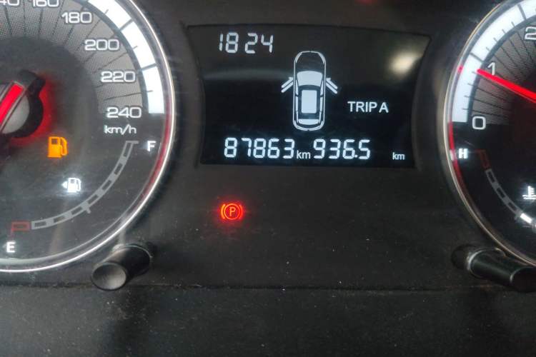 Used Zotye T500 2018 1.5T Manual Luxury Model Odometer Close Up