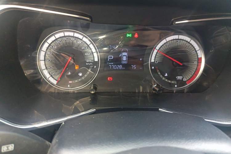 Used Zotye T500 2018 1.5T Automatic Luxury Model Odometer Close Up