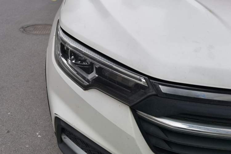 Used Zotye T500 2018 1.5T Automatic Luxury Model Right Front Headlight