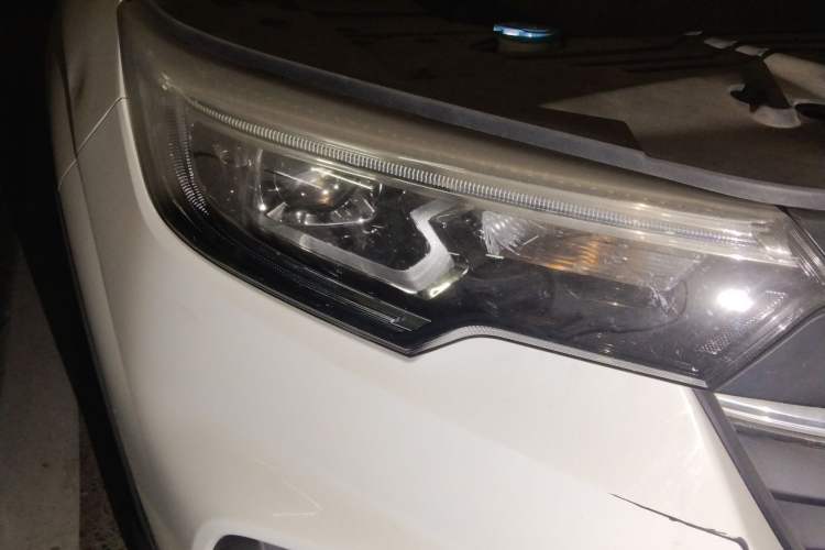Used Zotye T500 2018 1.5T Automatic Luxury Model Right Front Headlight