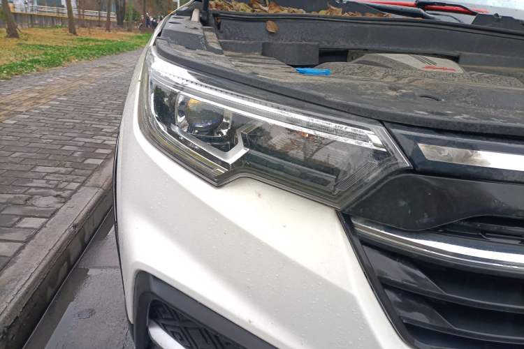 Used Zotye T500 2018 1.5T Manual Luxury Model Right Front Headlight