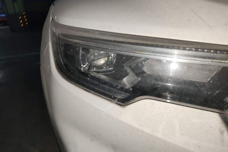 Used Zotye T500 2018 1.5T Automatic Luxury Model Right Front Headlight