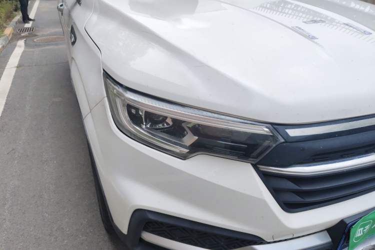 Used Zotye T500 2018 1.5T Automatic Luxury Model Right Front Headlight