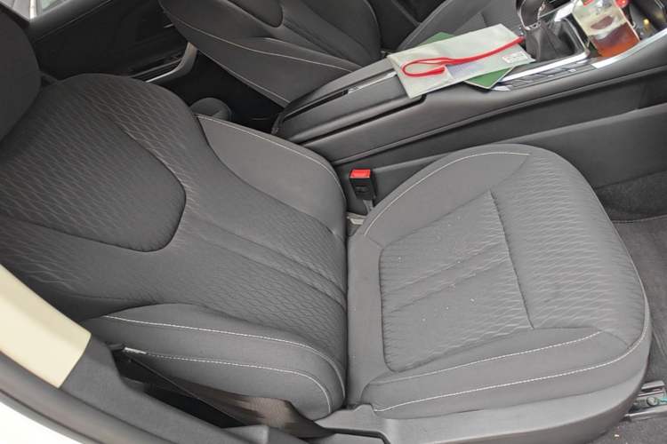 Used Zotye T500 2018 1.5T Manual Luxury Model Right Front Seat