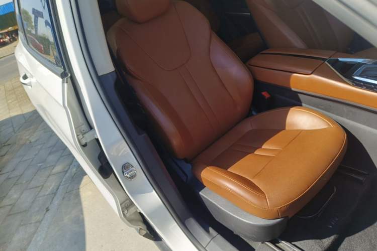 Used Zotye T500 2018 1.5T Automatic Smart Connected Prestige Model Right Front Seat