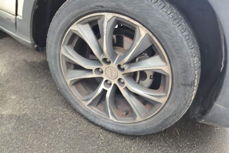 Used Zotye T500 2018 1.5T Automatic Luxury Model Right Front Wheel Hub