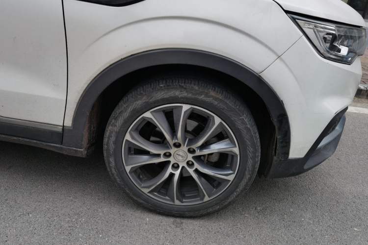 Used Zotye T500 2018 1.5T Automatic Luxury Model Right Front Wheel Hub