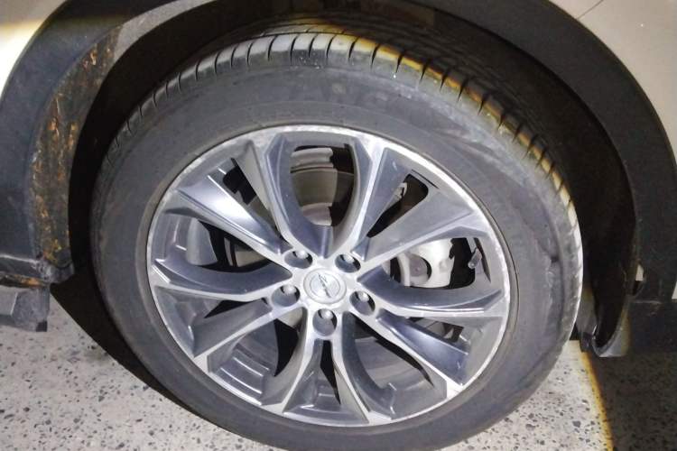 Used Zotye T500 2018 1.5T Automatic Luxury Model Right Front Wheel Hub